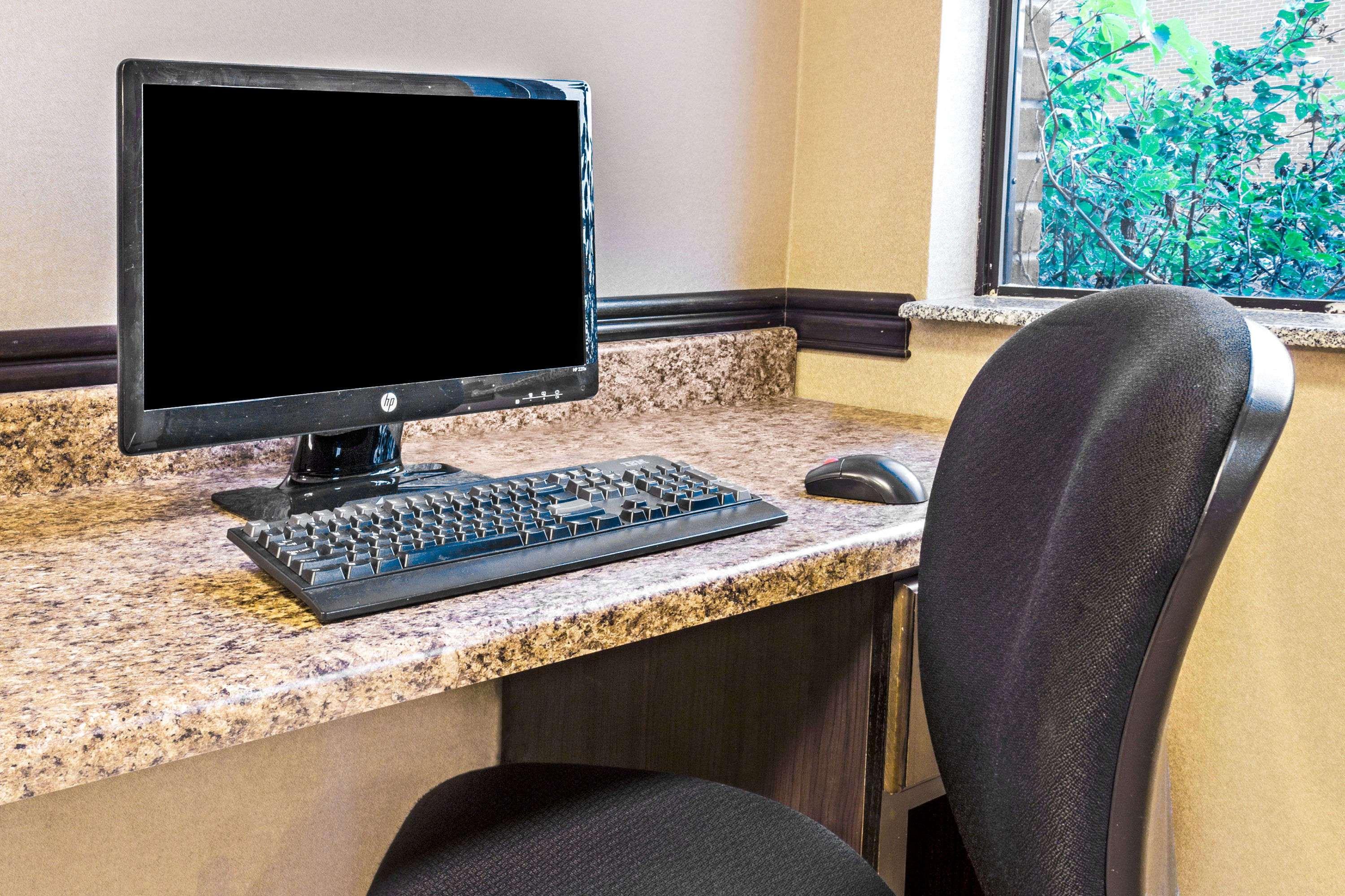 Days Inn & Suites By Wyndham Jeffersonville In Экстерьер фото