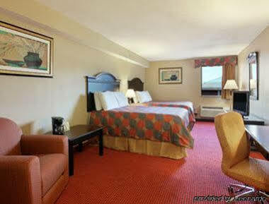 Days Inn & Suites By Wyndham Jeffersonville In Экстерьер фото